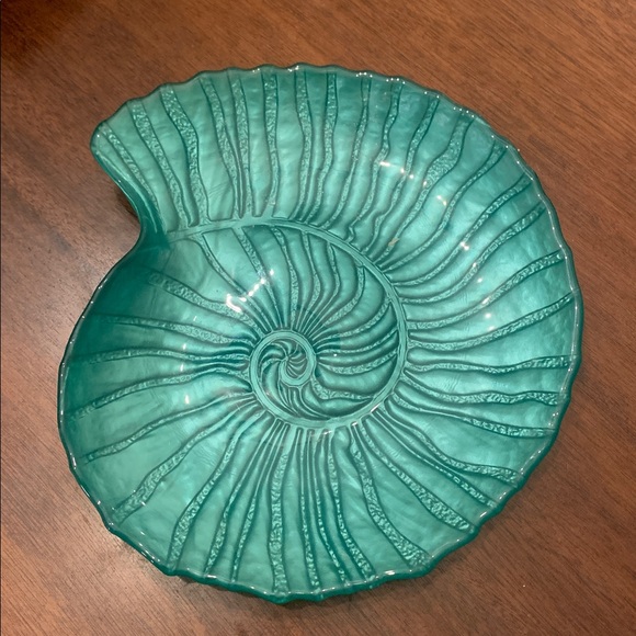 Teal Decorative Ocean Blue Glossy Sea Shell Serving Glass Plate 9 1/2”x 9” - Picture 4 of 5